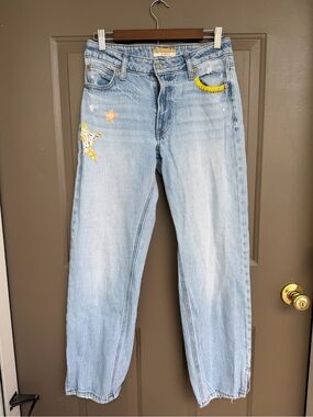OOAK Upcycled Star Patchwork Straight Leg Jeans
Maurices Goldie Blues Size 6